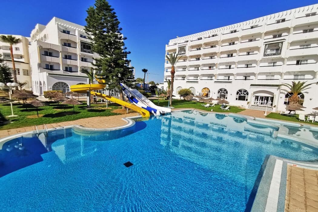 Royal Jinene Beach & Spa (ex. Jinene Resort Beach & Spa)